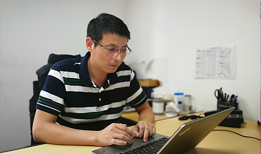 2010民委會主席丁霖